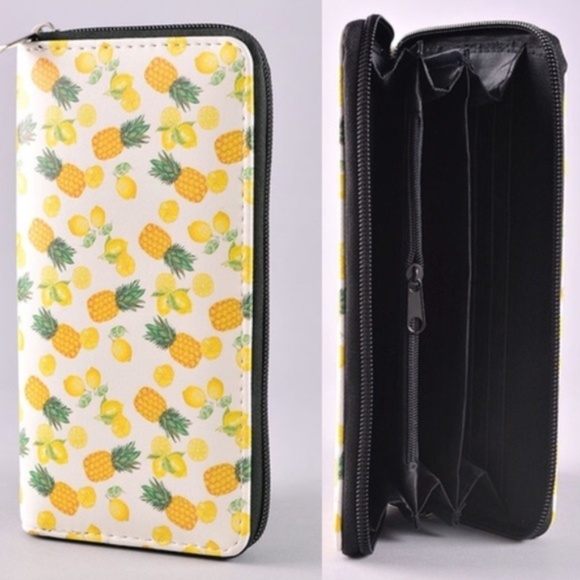 Posh Threadz Handbags - Pineapple and Lemon Print Zipper Wallet